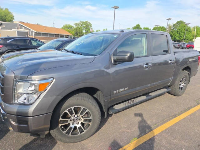 2021 Nissan Titan SV 4WD photo