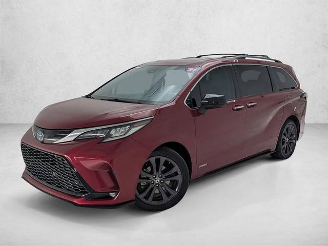 2021 Toyota Sienna XSE FWD photo