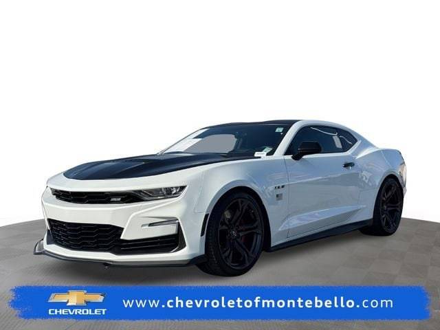 2021 Chevrolet Camaro 1SS RWD photo