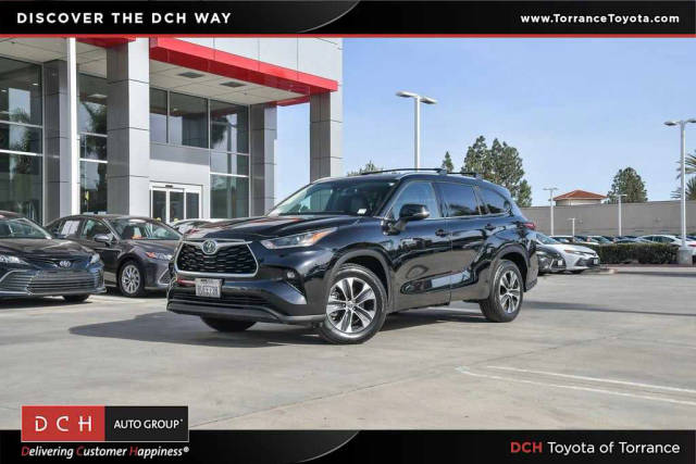 2021 Toyota Highlander Hybrid XLE FWD photo