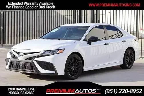 2021 Toyota Camry SE Nightshade FWD photo