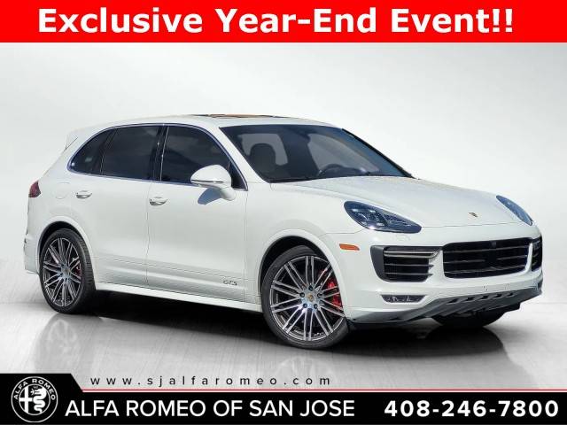 2016 Porsche Cayenne GTS AWD photo