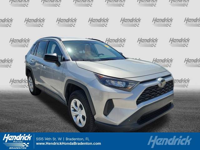 2021 Toyota RAV4 LE FWD photo