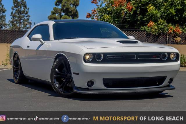 2021 Dodge Challenger R/T RWD photo