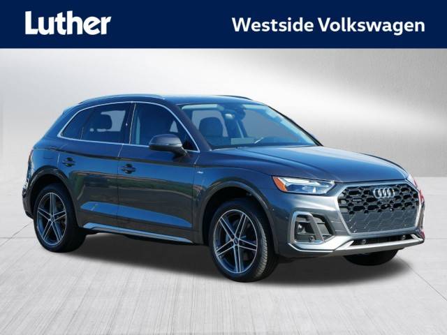 2021 Audi Q5 Premium Plus AWD photo