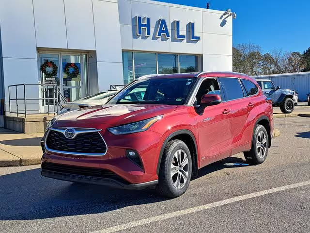 2021 Toyota Highlander Hybrid XLE AWD photo