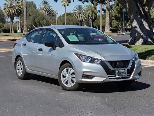 2021 Nissan Versa S FWD photo