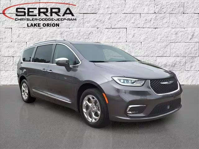 2021 Chrysler Pacifica Minivan Limited AWD photo