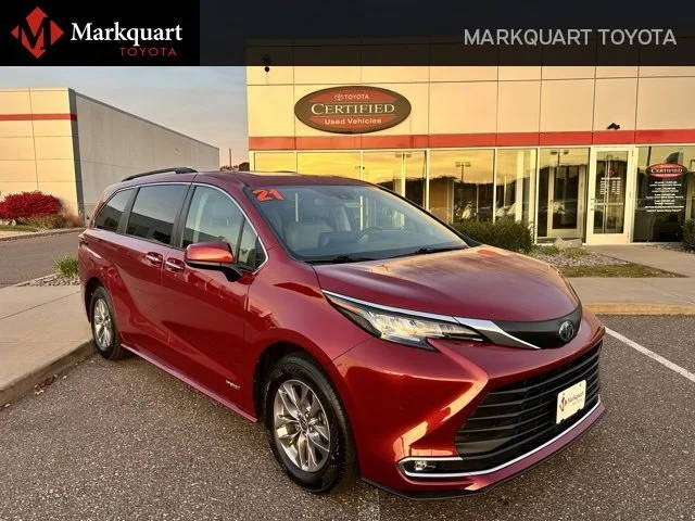 2021 Toyota Sienna XLE FWD photo