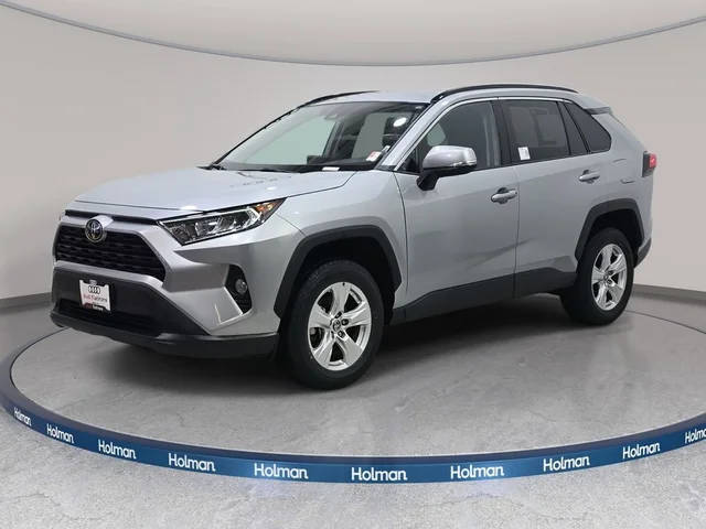 2021 Toyota RAV4 XLE AWD photo