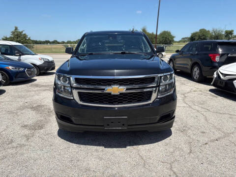 2019 Chevrolet Suburban LT RWD photo