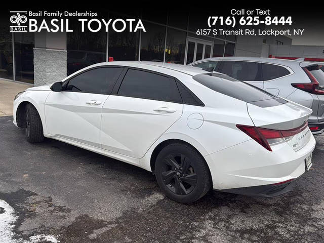 2021 Hyundai Elantra SEL FWD photo