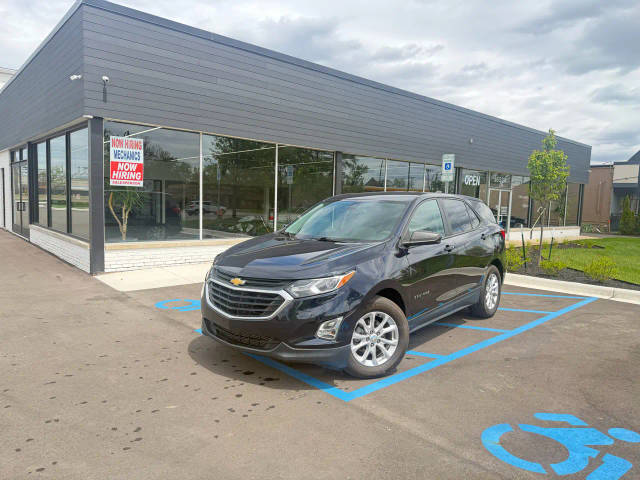 2021 Chevrolet Equinox LS FWD photo