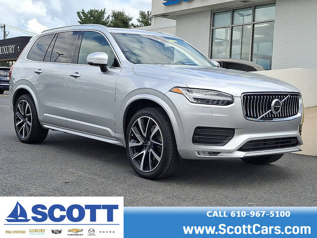 2021 Volvo XC90 Momentum AWD photo