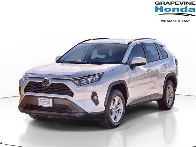 2021 Toyota RAV4 XLE FWD photo