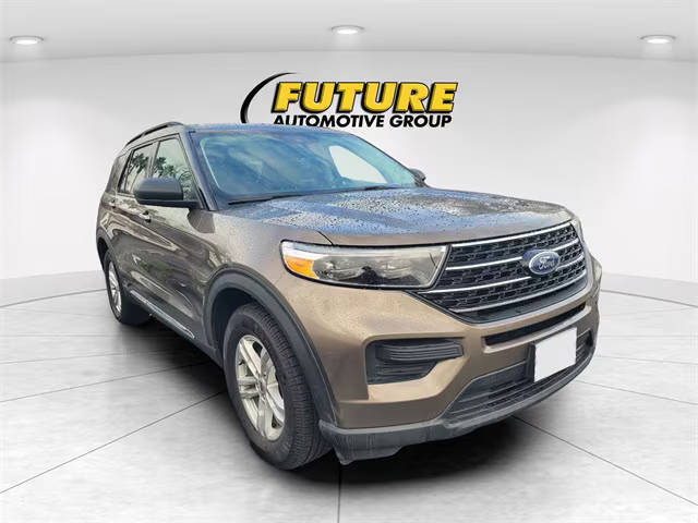 2021 Ford Explorer XLT 4WD photo