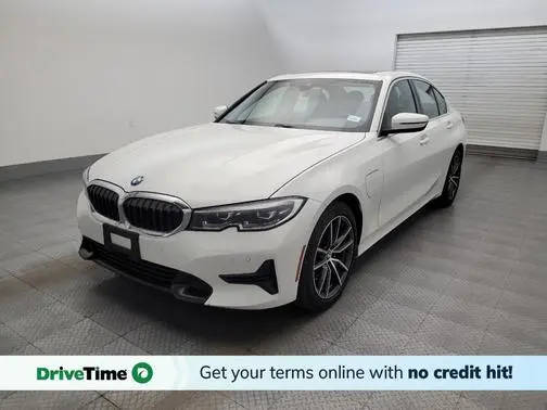 2021 BMW 3 Series 330e RWD photo