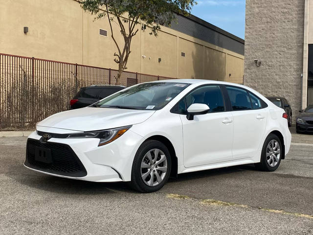 2021 Toyota Corolla LE FWD photo