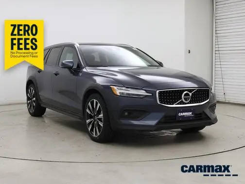 2021 Volvo V60 Cross Country AWD photo