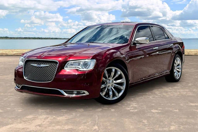 2020 Chrysler 300 Limited RWD photo