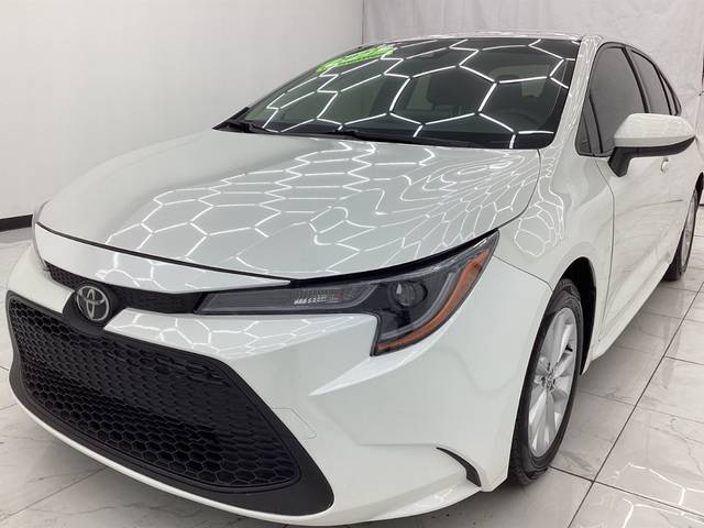 2021 Toyota Corolla LE FWD photo