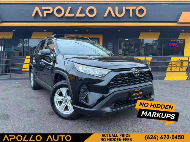2021 Toyota RAV4 XLE AWD photo