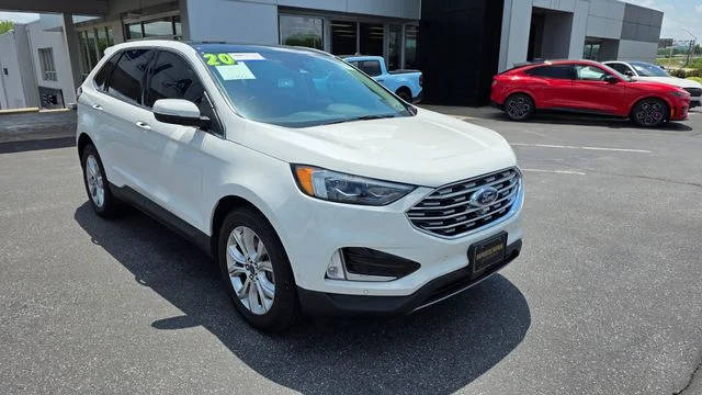 2020 Ford Edge Titanium AWD photo