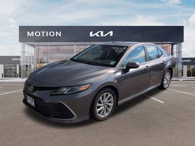 2021 Toyota Camry LE FWD photo