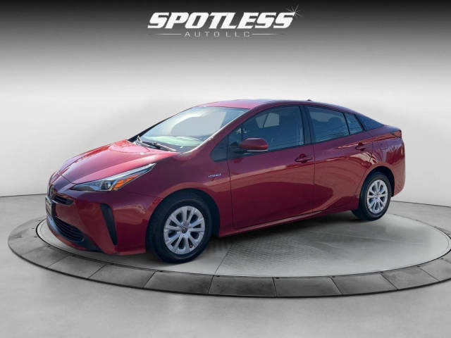 2021 Toyota Prius L Eco FWD photo