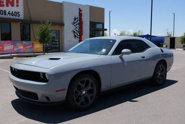 2021 Dodge Challenger SXT RWD photo