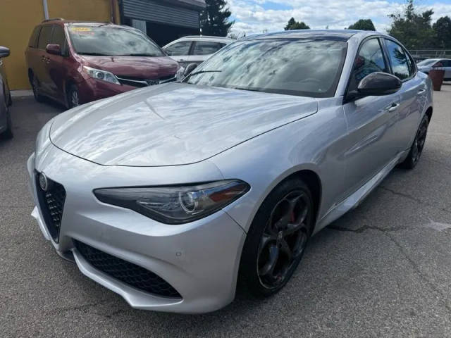 2019 Alfa Romeo Giulia Ti Sport Carbon AWD photo
