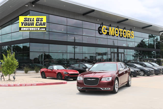 2020 Chrysler 300 Limited RWD photo