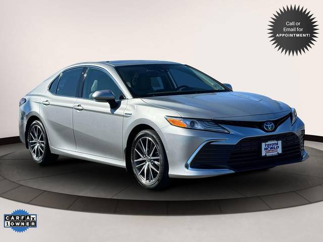 2021 Toyota Camry Hybrid XLE FWD photo