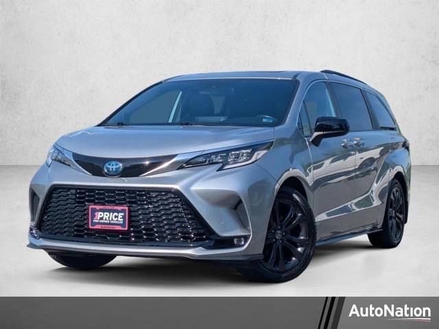 2021 Toyota Sienna XSE FWD photo