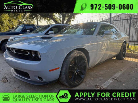 2021 Dodge Challenger SXT RWD photo