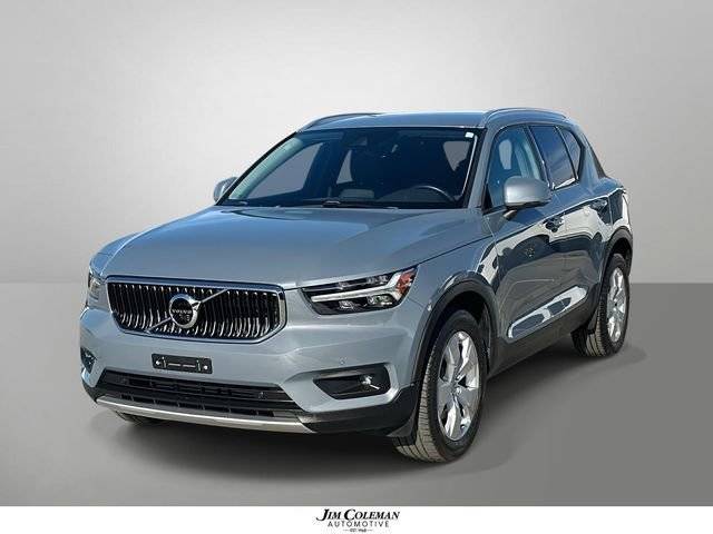 2021 Volvo XC40 Momentum FWD photo