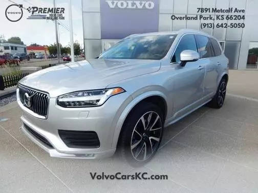 2021 Volvo XC90 Momentum AWD photo