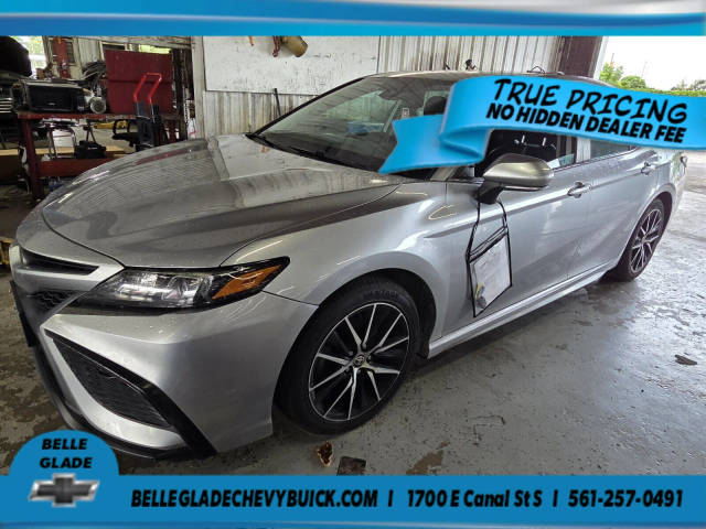 2021 Toyota Camry SE FWD photo