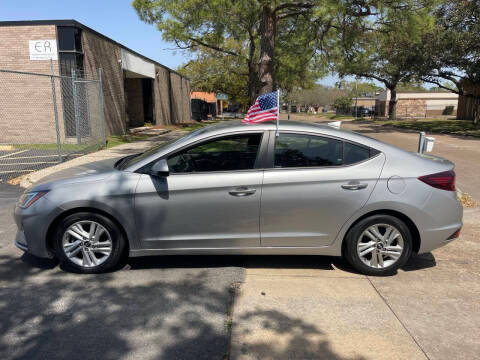 2020 Hyundai Elantra SEL FWD photo