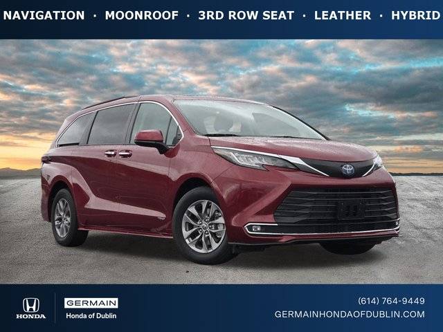 2021 Toyota Sienna XLE FWD photo