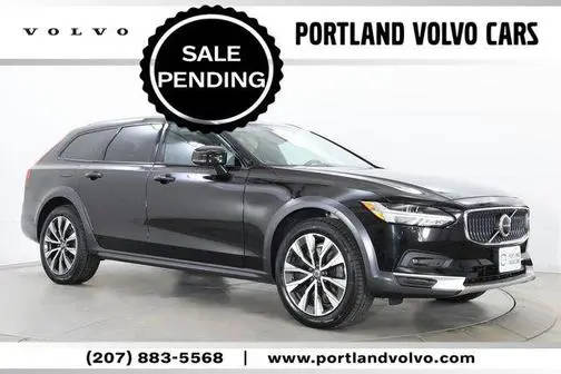 2021 Volvo V90 Cross Country  AWD photo