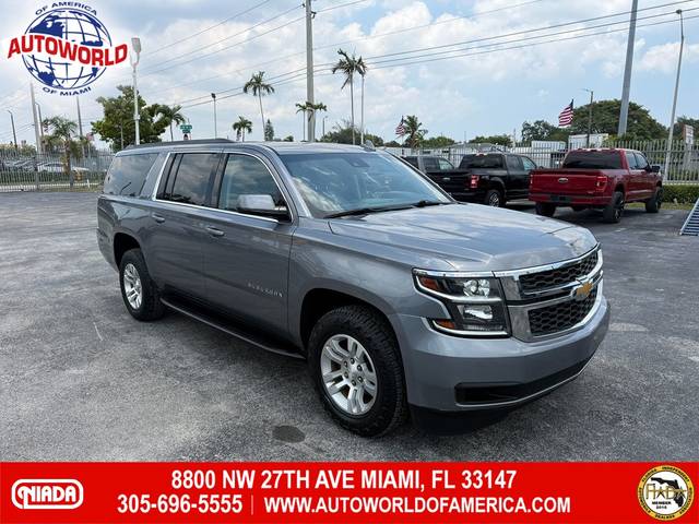 2020 Chevrolet Suburban LT 4WD photo