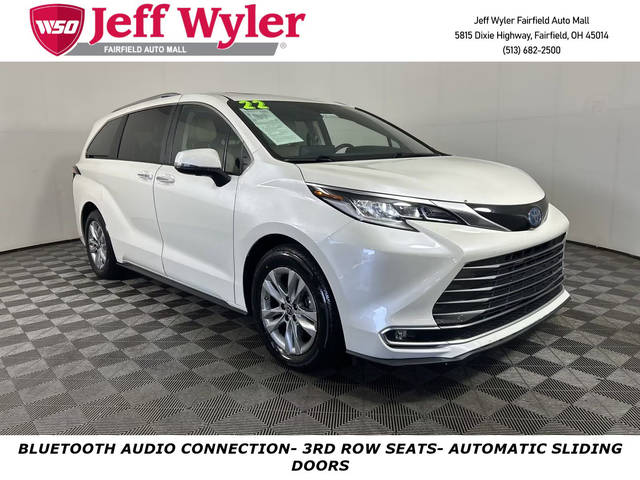 2021 Toyota Sienna Limited FWD photo