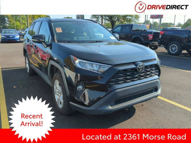 2021 Toyota RAV4 XLE AWD photo