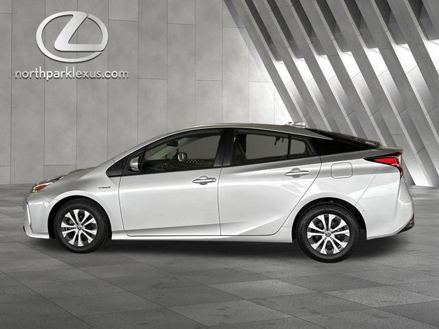 2021 Toyota Prius XLE AWD photo