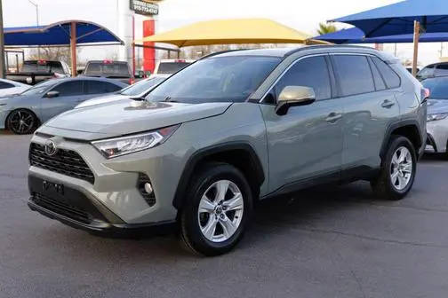 2021 Toyota RAV4 XLE FWD photo