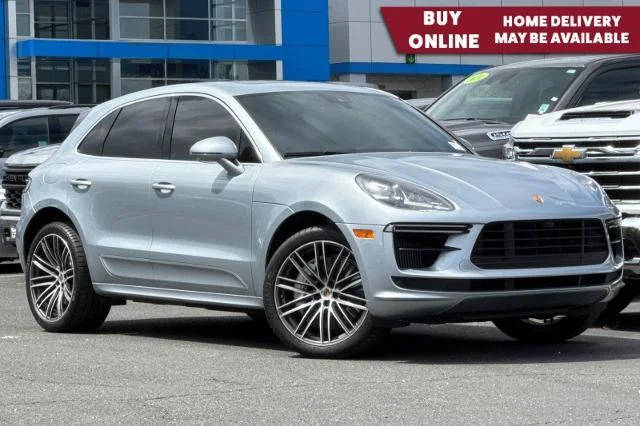 2021 Porsche Macan Turbo AWD photo