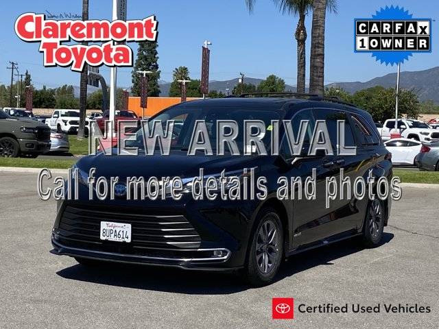 2021 Toyota Sienna XLE FWD photo