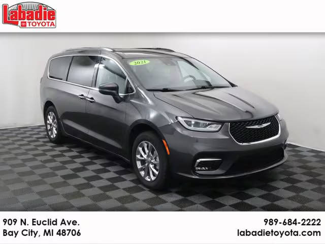 2021 Chrysler Pacifica Minivan Touring L AWD photo