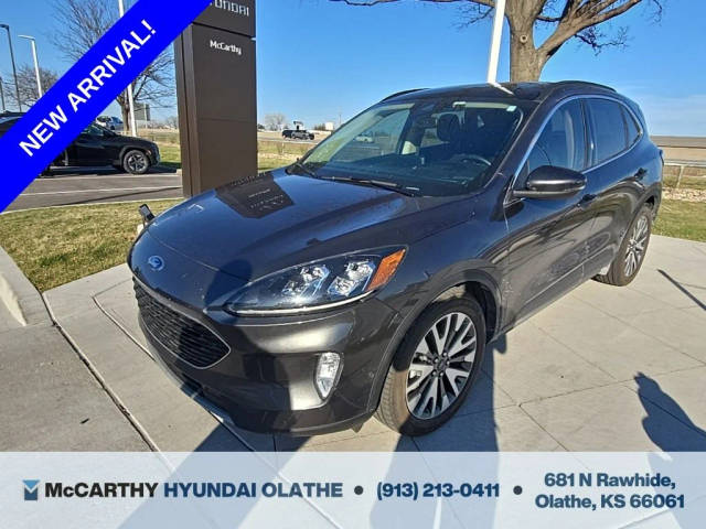 2020 Ford Escape Titanium Hybrid FWD photo